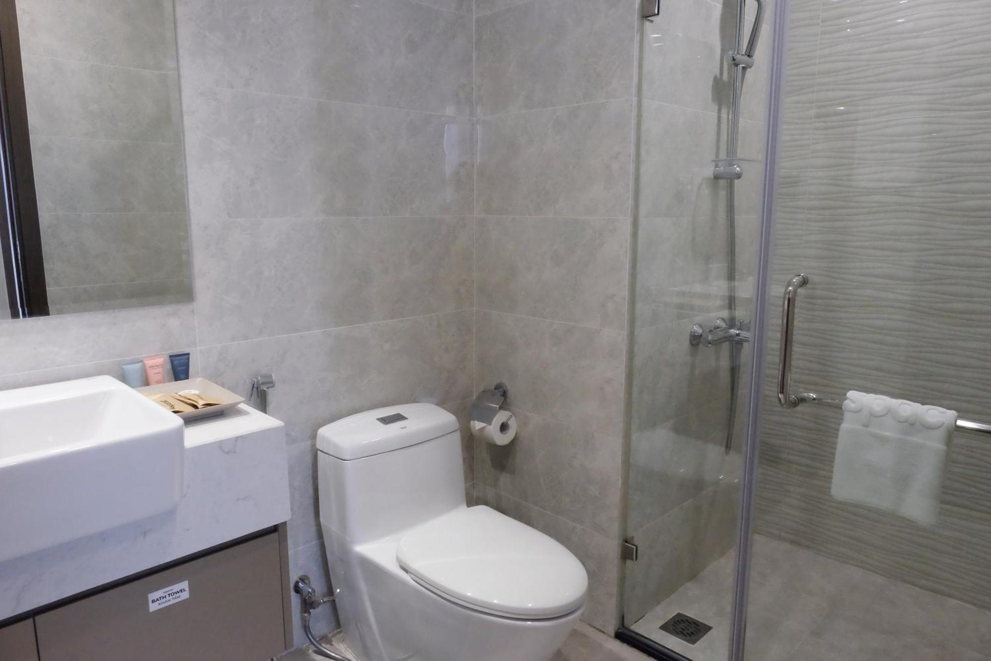 Aspaces Serviced Apartments - Vinhomes West Point Ханой Экстерьер фото